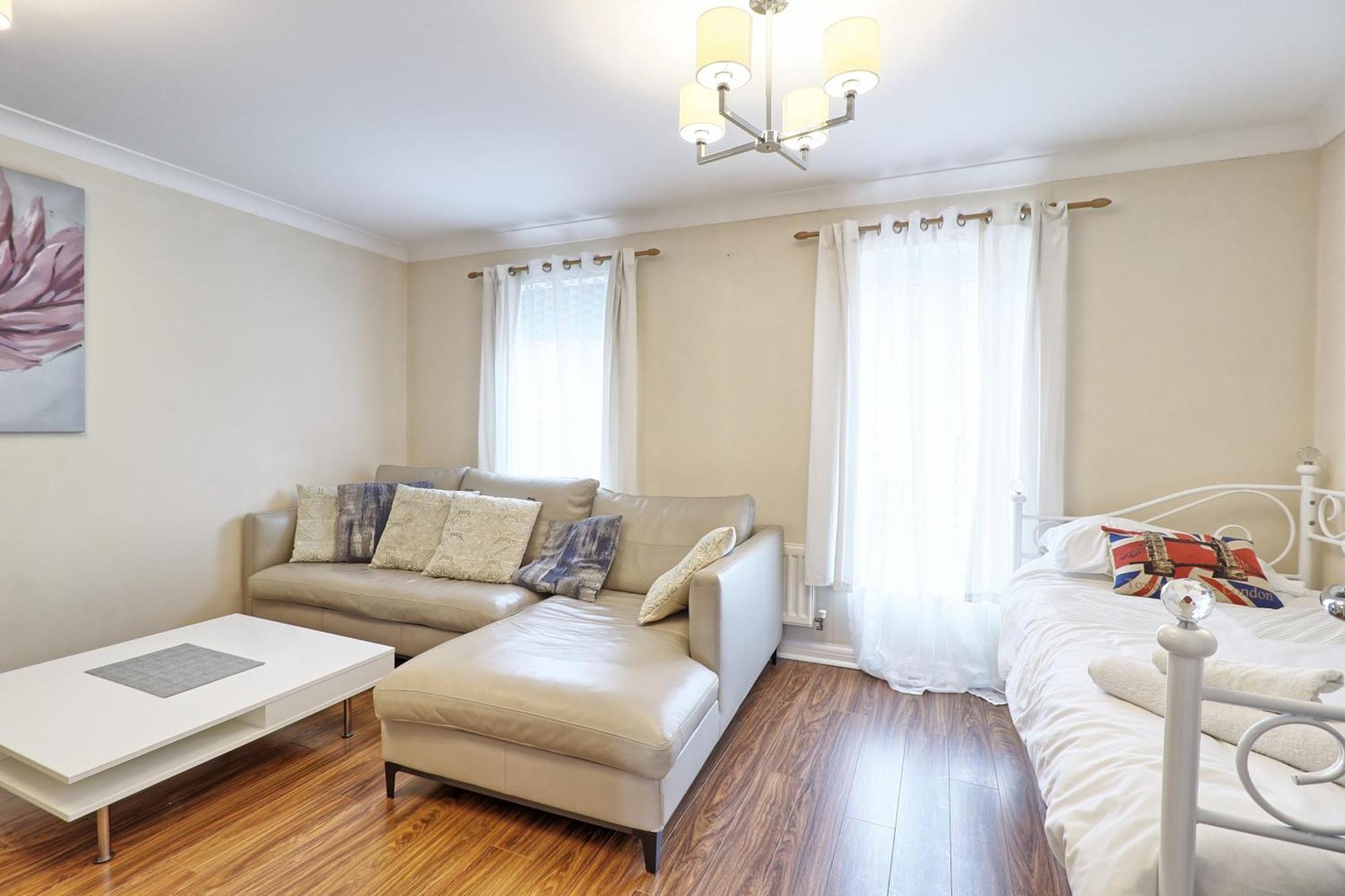 By Buildersbeds - Paignton House 4 Bedrooms Harold Wood Exterior foto