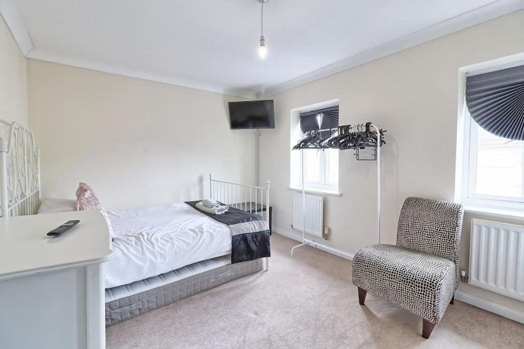 By Buildersbeds - Paignton House 4 Bedrooms Harold Wood Exterior foto
