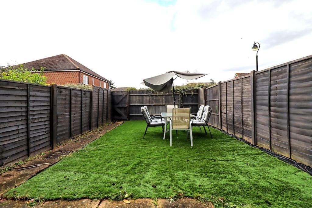 By Buildersbeds - Paignton House 4 Bedrooms Harold Wood Exterior foto